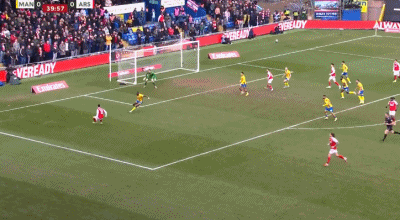 半场：阿森纳1-0曼斯菲尔德，马杜埃凯破门，特罗萨德伤退